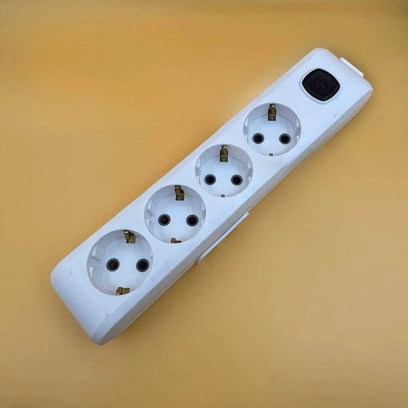 גרמניה Schuko Extension 4 Socket עם מתג